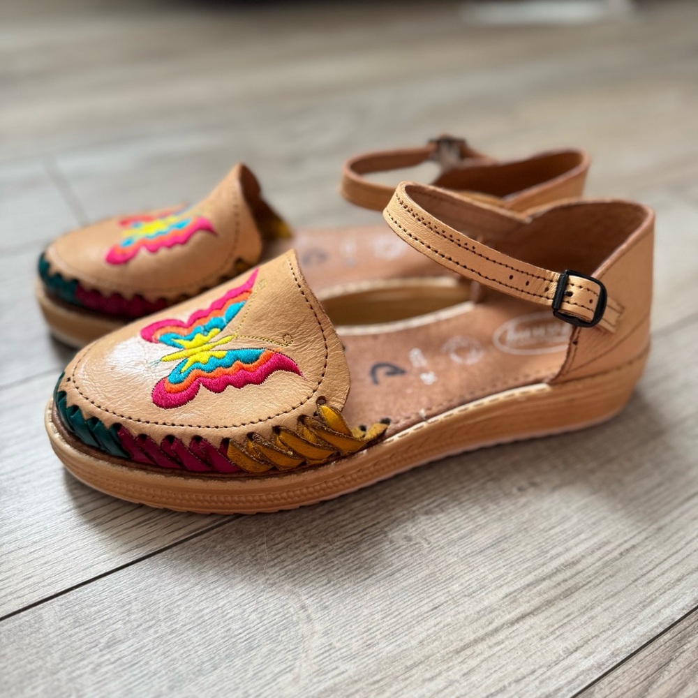 Fanny Artesanias Leather Sandals 
Hecho En Mexico - Picture 3 of 11
